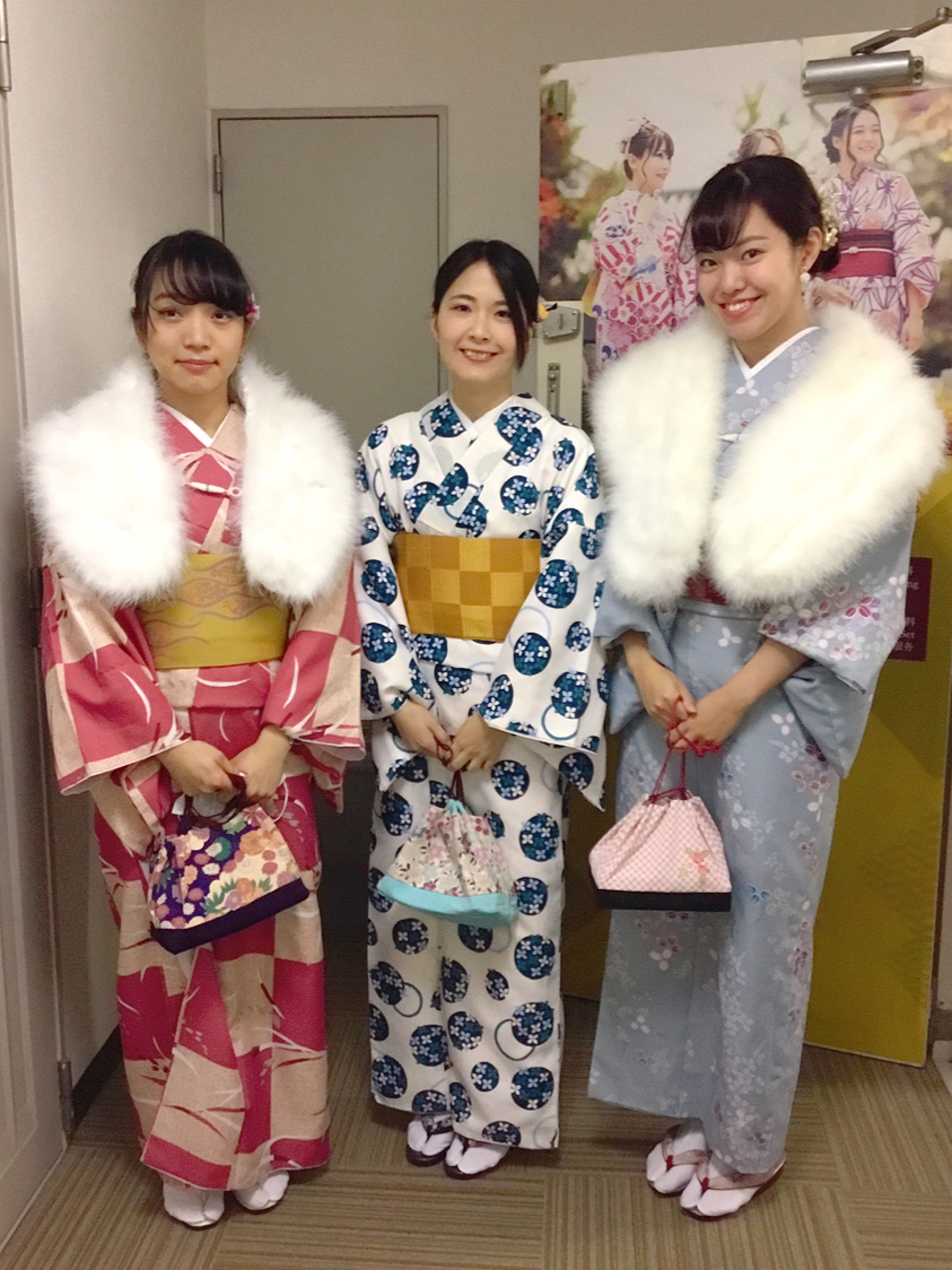 ファーショールで華やかに♪