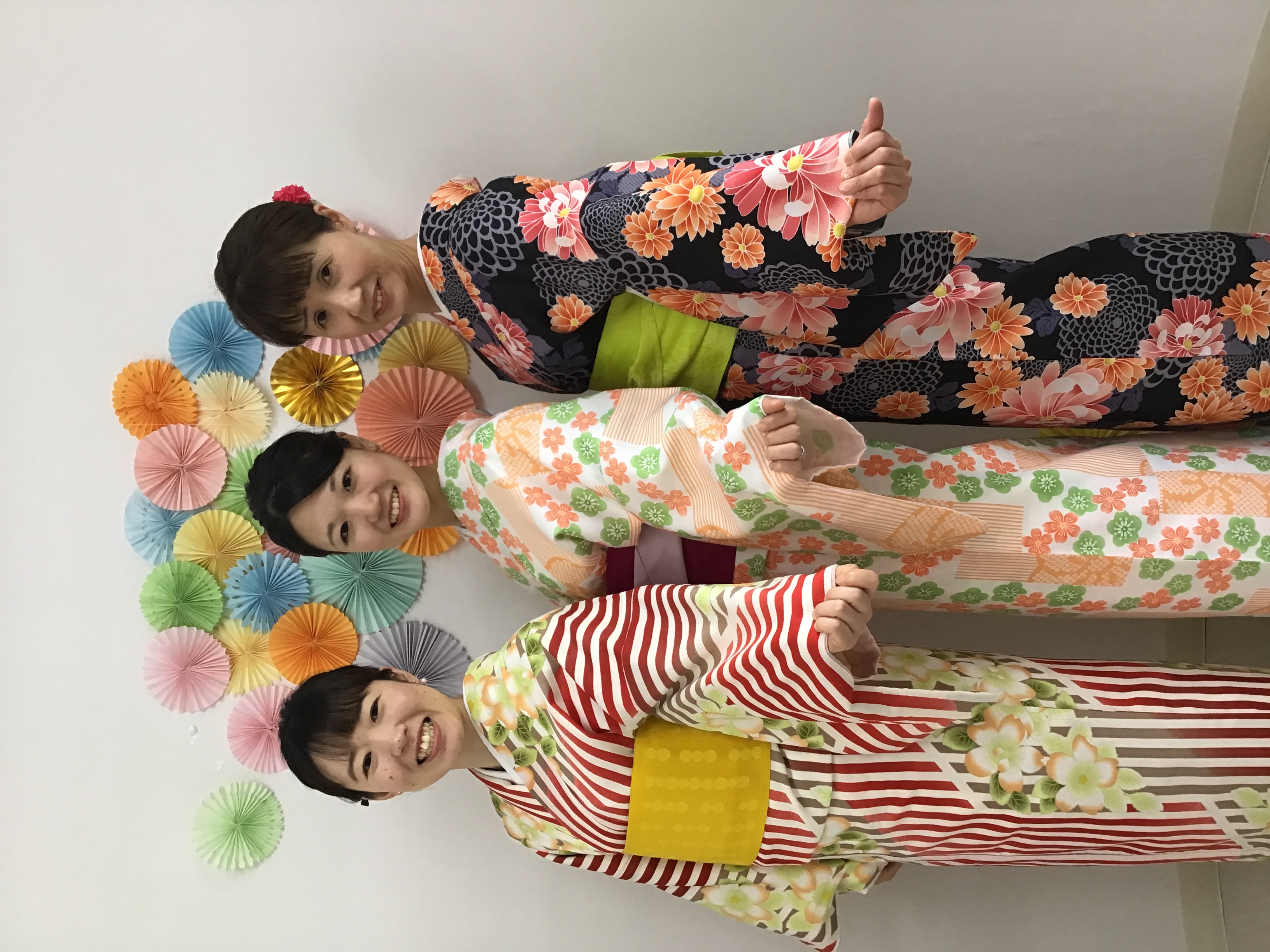 三姉妹のような母娘様ご来店♪
