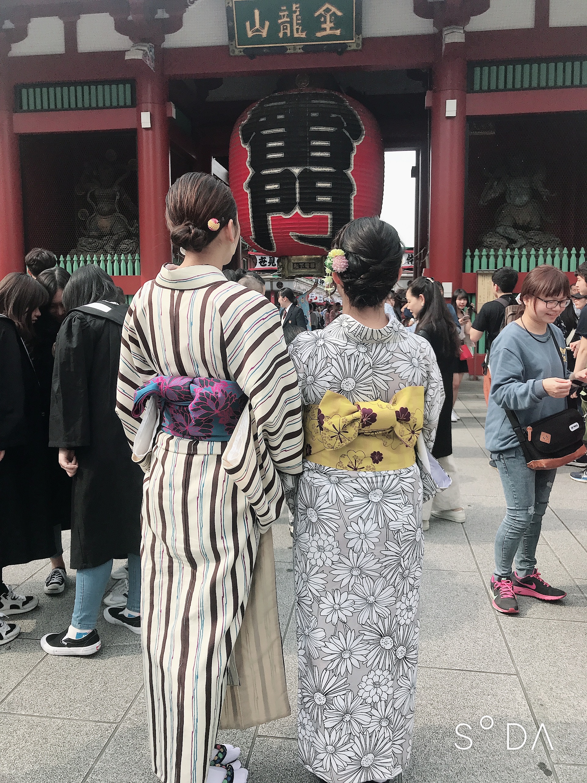 浅草雷門の赤提灯♡