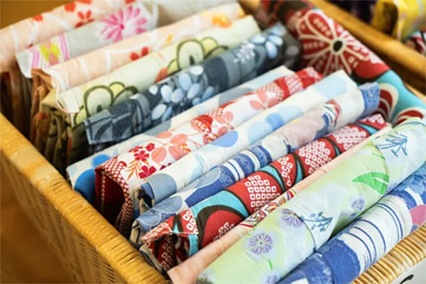 Choose from 1,000 types of cute yukata!