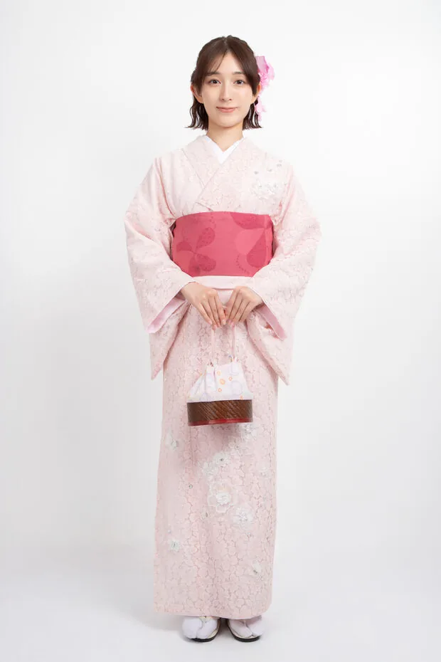 Kimono rental: Choose from a wide selection of casual kimonos (VASARA)
